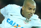 Sheik dá recado, exige respeito ao Corinthians e xinga no Twitter: 'Babaca'