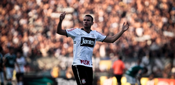 Corinthians não quer conversa com interessados por menos de R$ 15 milhões