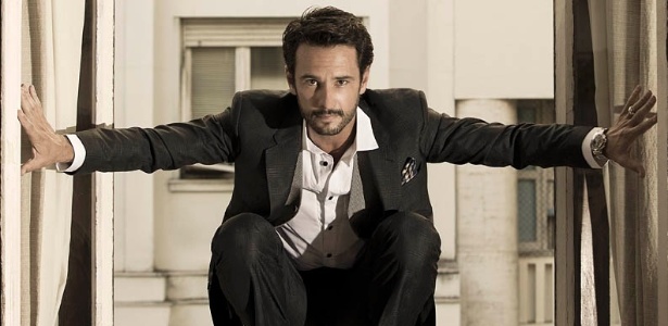 Rodrigo Santoro posa para ensaio no Copacabana Palace (abril/2012)