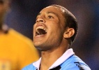 Grêmio volta a sofrer, mas encontra solução para 