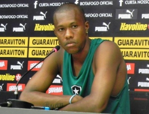 Brinner foi inscrito pelo Botafogo na Copa Sul-Americana e utilizará a 13 do atacante Loco Abreu