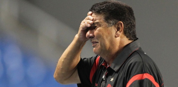 Joel Santana caiu após reunião da diretoria do Flamengo na manhã desta segunda-feira