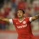 Clube turco demonstra interesse em Gilberto, do Inter, e mira proposta