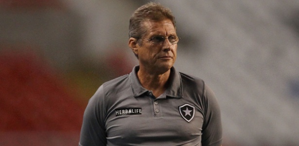 Oswaldo de Oliveira foi só elogios para a atuação do Botafogo diante do Bangu
