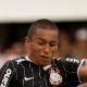 Marquinhos perde voo do Corinthians por problemas burocráticos; Liedson é barrado