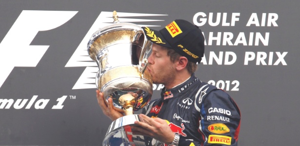 Vettel conquistou sua 1ª vitória neste ano e mostrou estar vivo na disputa pelo título