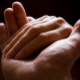 http://imguol.com/2012/05/01/dar-as-maos-ajudar-tirar-para-dancar-altruismo-generosidade-relacionamento-1335904083961_80x80.jpg