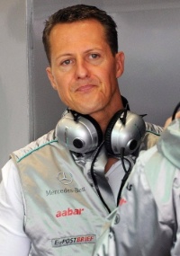 Após acidente com Senna: Schumacher retoma papel de vilão para brasileiros