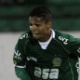 Guarani aproveita erro infantil da zaga do Paran&aacute; e arranca empate na estreia