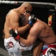 Na Grade: Peso pesado escapa de finaliza&ccedil;&atilde;o e nocauteia no UFC; assista