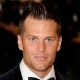 Blog: Marido de Gisele B&uuml;ndchen exibe topete ?&agrave; la Cameron Diaz? em festa; veja