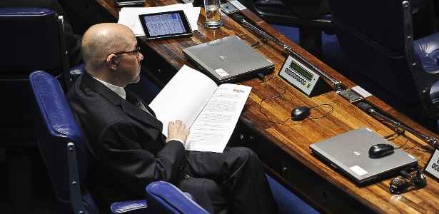 O senador Demóstenes Torres participou da sessão plenária do Senado para votação da Lei Geral da Copa