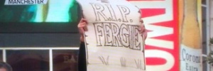 Futebol internacional: Tevez se recusa a pedir desculpas para Ferguson por brincadeira após título do City