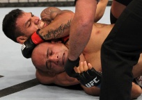 Brasil volta a vencer no UFC após três meses 