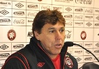 Carrasco diz que goleada do Atlético-PR sobre o Joinville não o surpreendeu