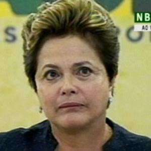 Dilma chora ao citar familiares de desaparecidos