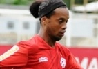 Fla assiste a duelo Ronaldinho x Joel e vive 'contagem regressiva' por mudança