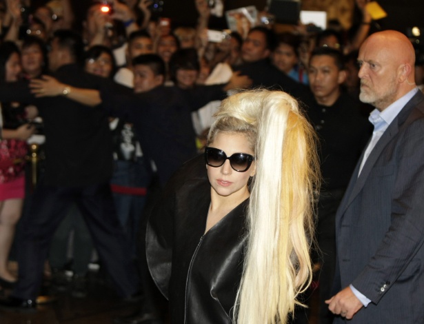 A cantora Lady Gaga chega no aeroporto de Manila, nas Filipinas (19/05/2012)