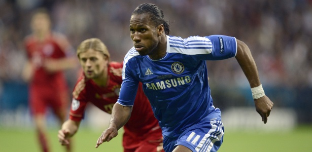 Para continuar no Chelsea, Drogba pede reajuste substancial do salário