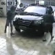 Marido flagra mulher sendo rendida por bandidos em SP; assista