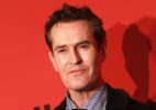 Rupert Everett estreia como diretor em bio de Oscar Wilde