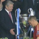 Schweinsteiger pede desculpas por ignorar aperto de m&atilde;o do presidente da Alemanha