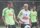 Leonardo Silva reconhece desvantagem na disputa por vaga na zaga do Atlético-MG