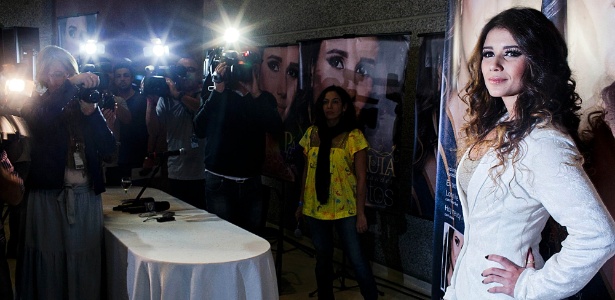 Paula Fernandes em entrevista coletiva para a imprensa sobre seu novo disco, Meus Encantos