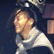 Rihanna publica foto na web em que aparece usando dreads no cabelo