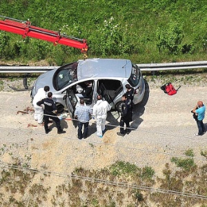 Polícia da Áustria encontra carro com o corpo de um homem que atirou no filho de 7 anos, nesta sexta-feira