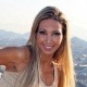 Valesca Popozuda grava programa em comunidade do Rio