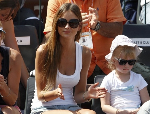 ester-satorova-namorada-de-tomas-berdych-chamou-atencao-neste-quarto-dia-de-disputas-em-paris-1338390549151_615x470.jpg