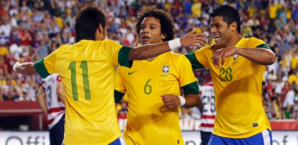 Neymar, Marcelo e Hulk treinaram entre os titulares da seleção em Dallas
