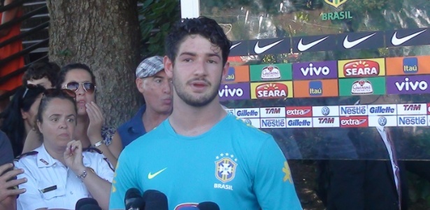 Internacional e Corinthians sondaram o jogador, que prefere seguir na Itália