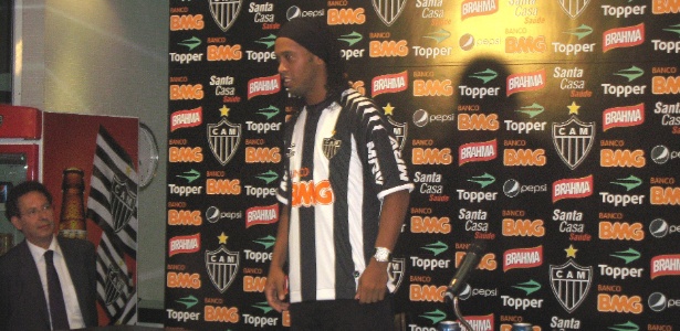 Ronaldinho Gaúcho durante sua apresentação no Atlético-MG