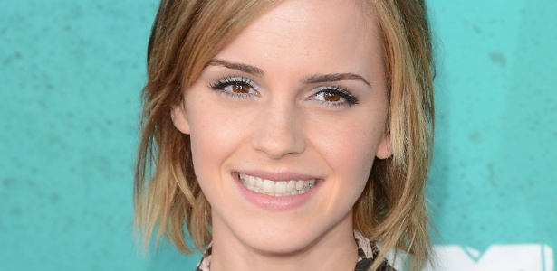Emma Watson apostou na sombra branca para a produção do MTV Movie Awards