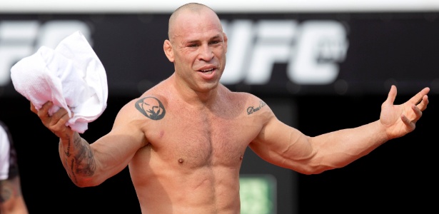 Wanderlei Silva recebeu apoio da torcida em BH, que entoou gritos de "Cachorro Louco"