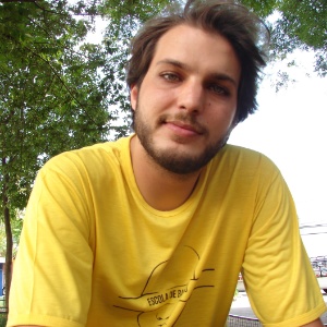 <b>Vinicius Zanotti</b>, formado em comunicação social e ativista do projeto Escola ... - vinicius-zanotti-do-projeto-escola-de-bambu-1340401767110_300x300