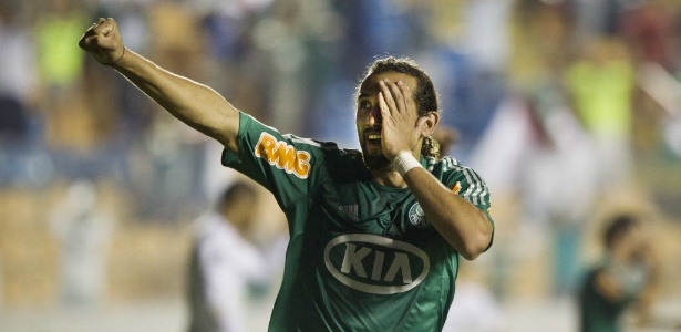Hernán Barcos é a grande esperança do Palmeiras para a final da Copa do Brasil