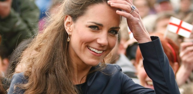 Getty Images Até Kate Middleton, conhecida por suas madeixas sempre bem escovadas, já enfrentou o frizz dos cabelos em um "bad hair day" (11/04/2011)