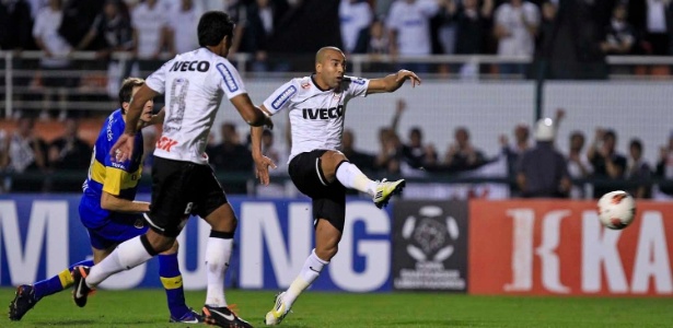 Emerson terá chuteira amarelo esverdeado e branco, usada contra o Boca