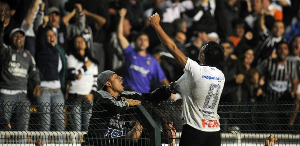 Paulinho foi um dos destaques do Corinthians na conquista da Libertadores