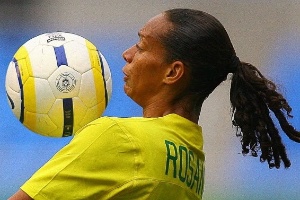 Rosana fez um dos gols do Brasil na vitória sobre a Colômbia