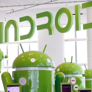 Robôs verdes simbolizam o sistema Android