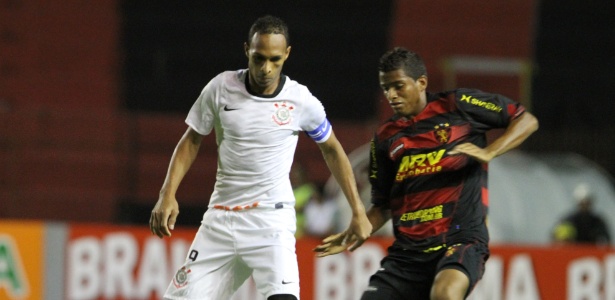 Último gol de atacante foi de Liedson, no Recife; time levou apenas 2 gols em 5 jogos