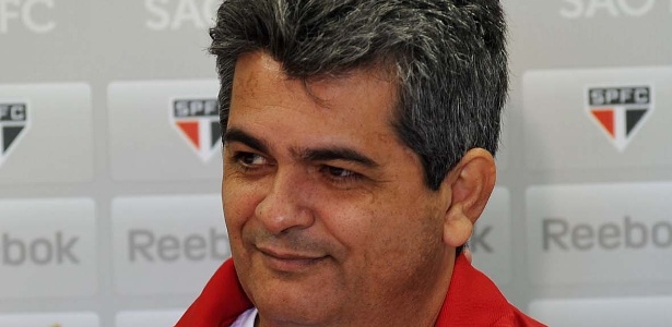 Ney Franco comandou nesta quinta o primeiro treino coletivo no comando do São Paulo