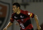 Volante Michel lamenta empate do Vitória e culpa entrosamento