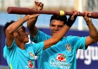 Barcelona pretende gastar R$ 236 mi para ter Neymar e T. Silva, diz jornal