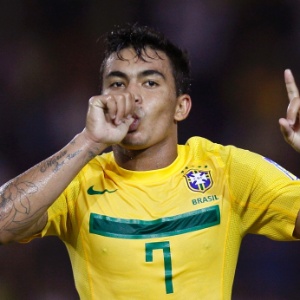 Dudu defendeu a seleção brasileira no mundial sub-20 e foi foi um dos destaques