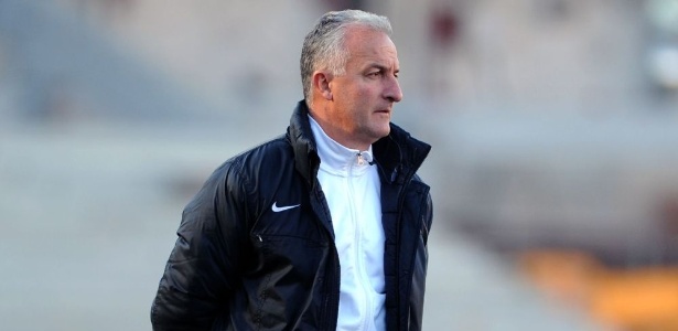 Dorival Jr. assinou rescisão com o Internacional e pode acertar com o Flamengo na terça